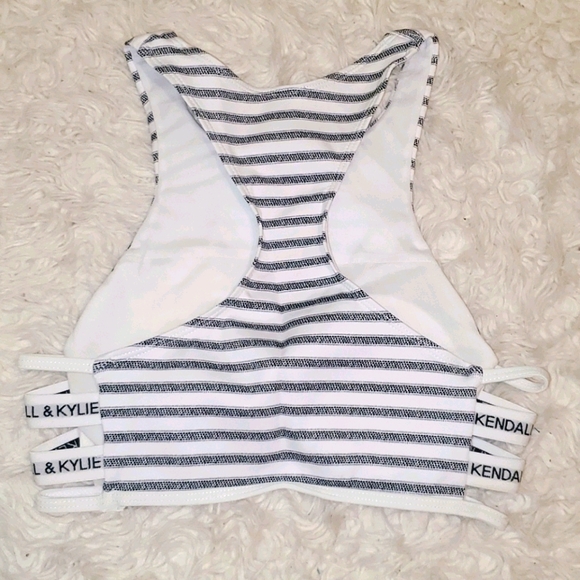 Bathing suit - Picture 3 of 3